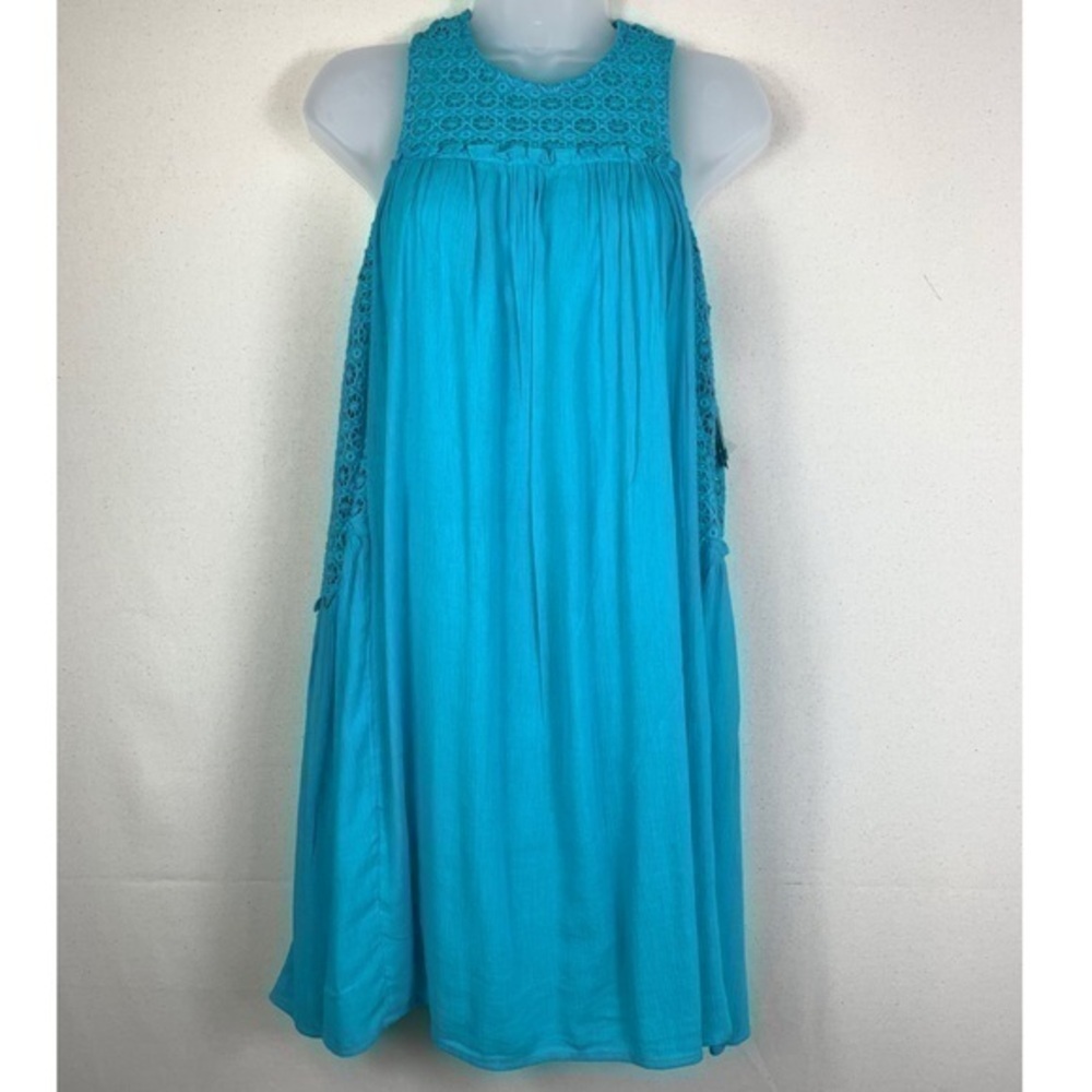 Crown & Ivy | Sleeveless Dress